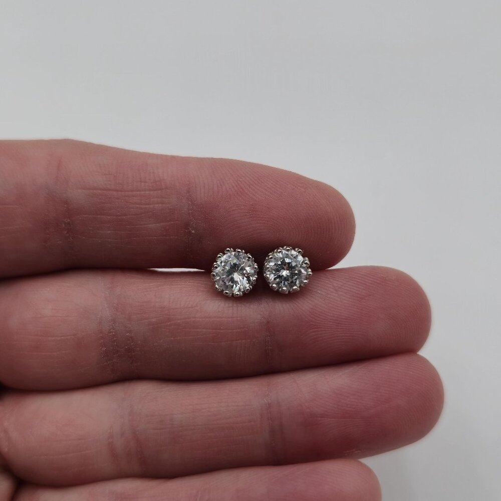 Sterling Silver Crown Cubic Zirconia Clear Stud Earrings A2480